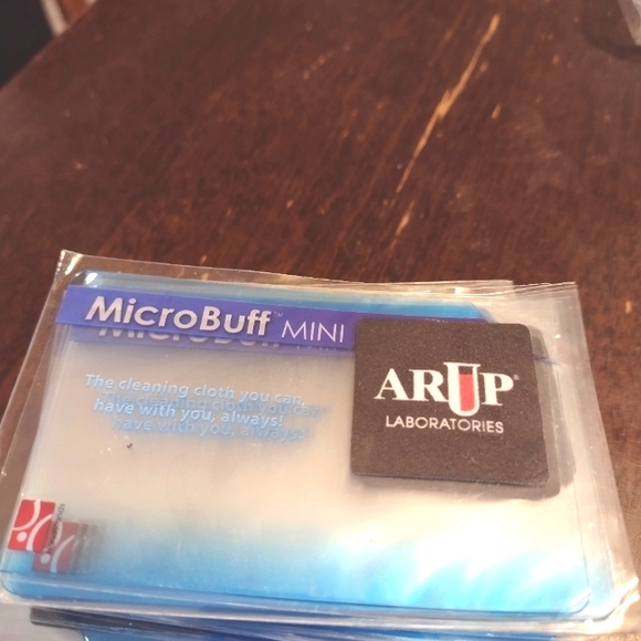 MicroBuff Mini The cleaning cloth you can have with you always. - Picture 2 of 8